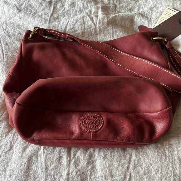 Roots Dakota Leather Purse - Picture 7 of 11